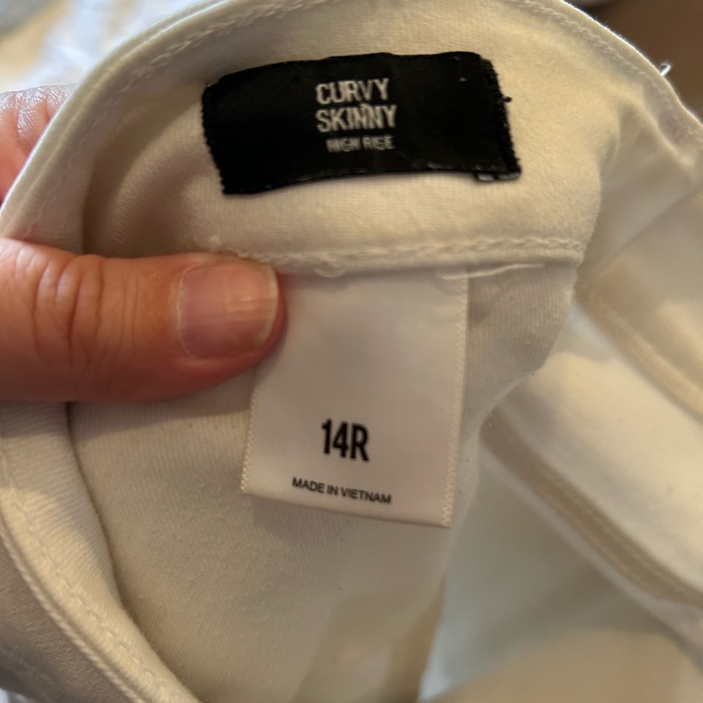 Express White High Rise Skinny Jeans - Picture 8 of 8